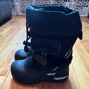 Baffin toddler winter boots sz 10